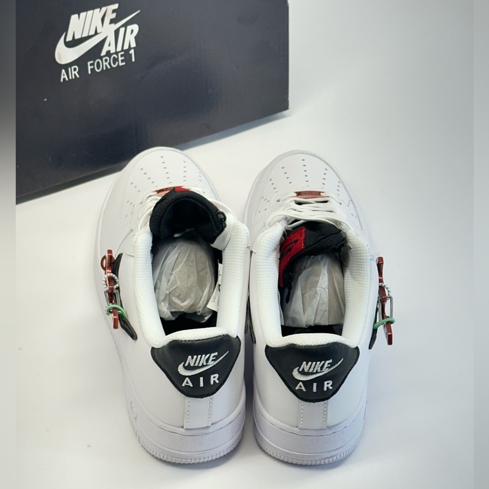 NIKE Air Force 1 '07 Premium Carabiner - White Habanero Red BRAND NEW - Picture 5 of 7